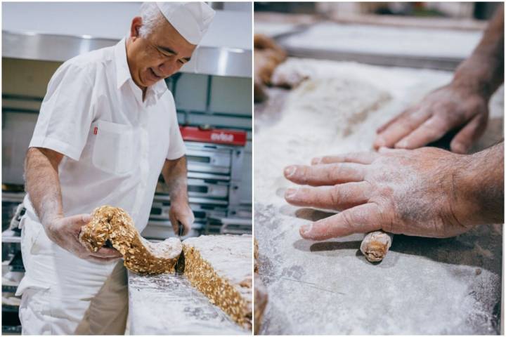 La gran galleta se corta y se le da forma de rulo con las manos.