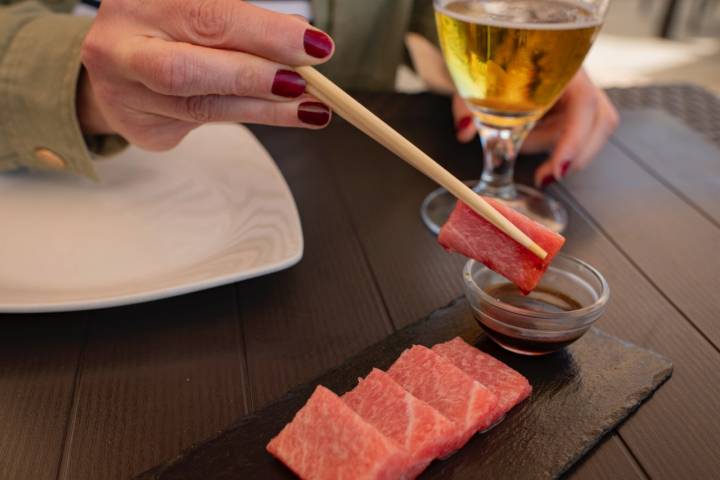 Sashimi de atún rojo canario.
