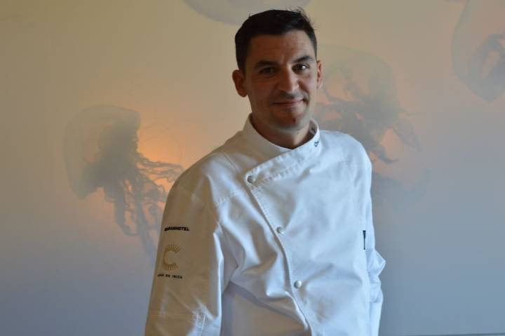 El chef barcelonés Óscar Molina en su restaurante