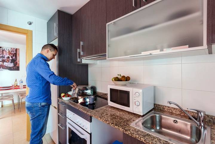 Las cocinas están equipadas con todo el menaje y electrodomésticos.