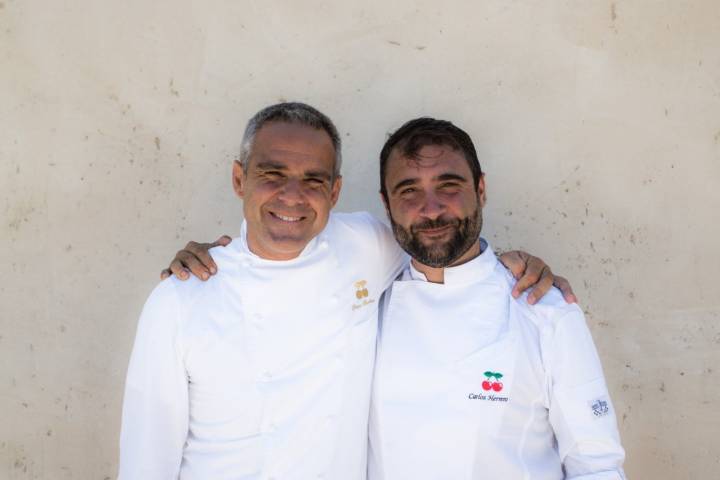 Pau Barba y David Herrero llevan las riendas de la cocina de 'Casa Pachá'.