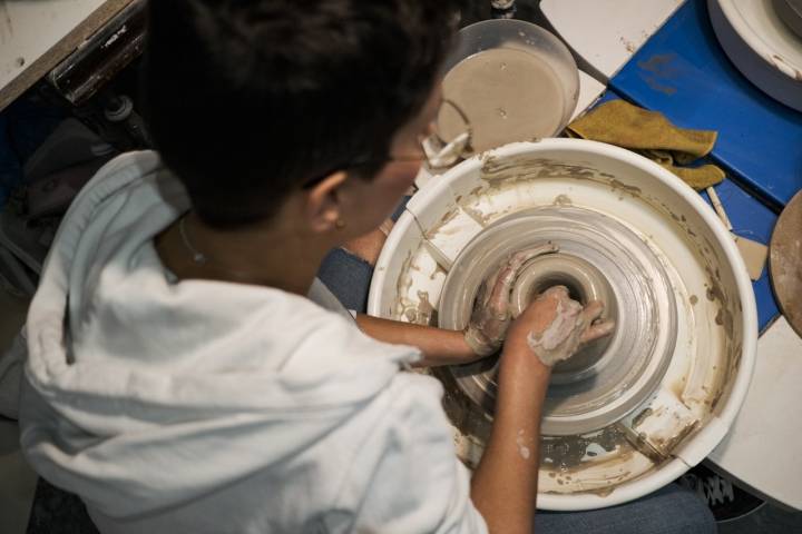 En Volupte se puede aprender tanto cerámica con torno como modelado.