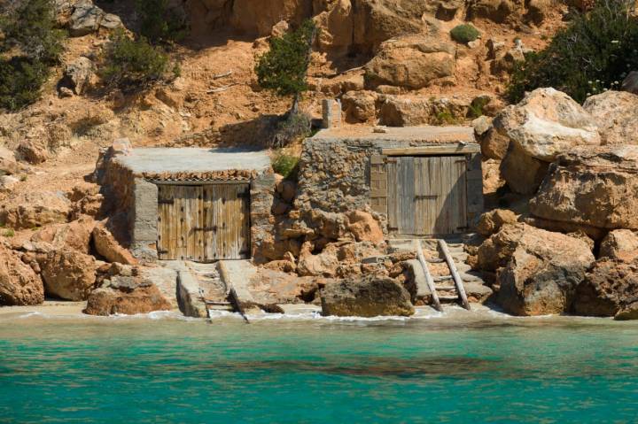 Costa noroeste de Ibiza: varaderos en Cala Gració