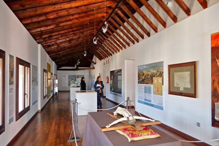 En el Museo de Brihuega uno puede remontarse a la historia bélica del pueblo.