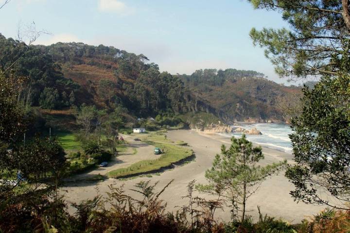 La playa de Otur se encuentra en el Paisaje Protegido de la Costa Occidental Asturiana.