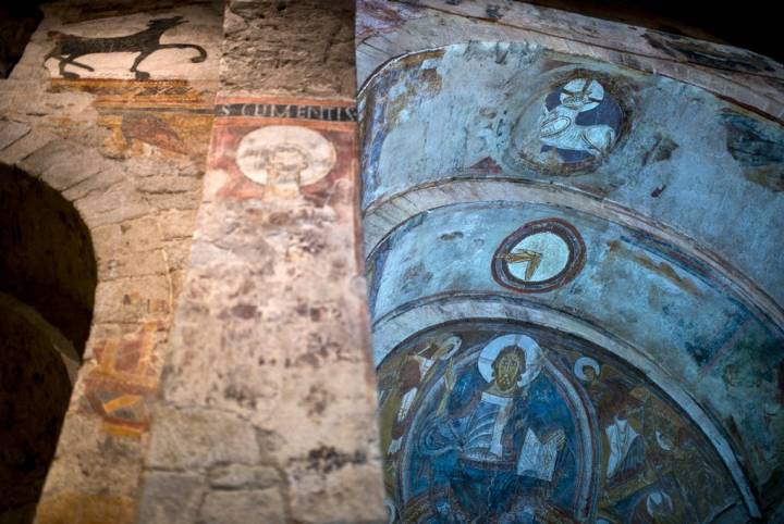En Sant Climent -y en otras iglesias- han aparecido nuevas pinturas, que se quedarán en el templo original.