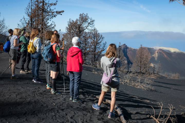 El grupo se puede acercar hasta 150 metros del volcán.