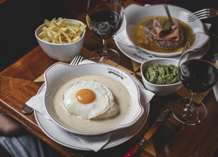 O novo Café de São Bento e outros bifes lendários de Lisboa 
