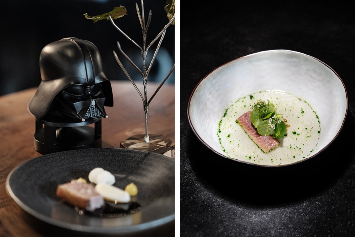 Um Darth Vader, à esquerda, explica um dos momentos do menu, um prato criado com Inteligência Artificial 