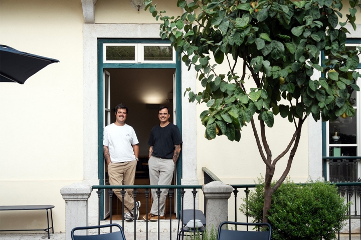 Clara Café: Um pátio para desacelerar às portas do Bairro Alto