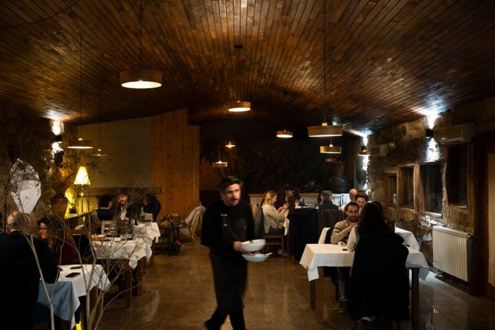 Foi precisa apenas uma pequena obra de remodelação para transformar uma antiga taberna do Alto Tâmega num restaurante cuidado