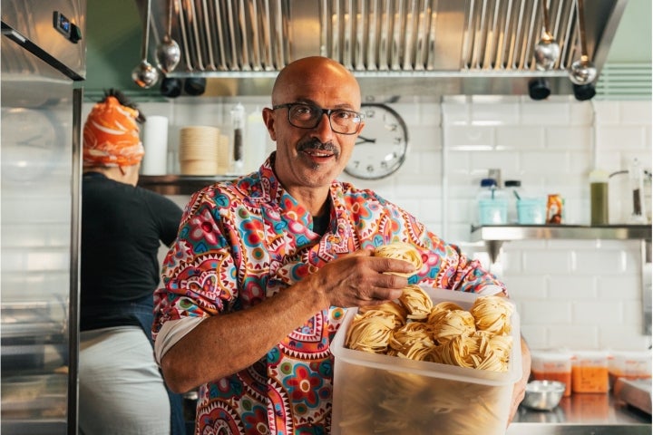 Com pinsas e pastas se faz o sonho de um italiano em Faro