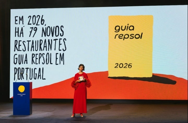 Com humor, Joana Barrios animou a noite em que se entregaram 41 Sóis e a categoria Restaurantes Guia Repsol marcou a renovação do guia