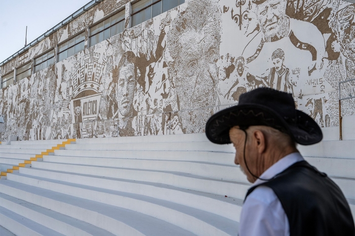 Do guarda-redes do Carcavelinhos ao maior marcador da história do clube, são várias as figuras da história do Atlético representadas no mural de Vhils