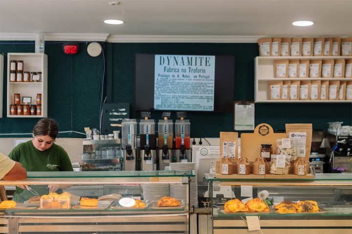 Pastelaria Santo António: um doce tesouro na Caparica