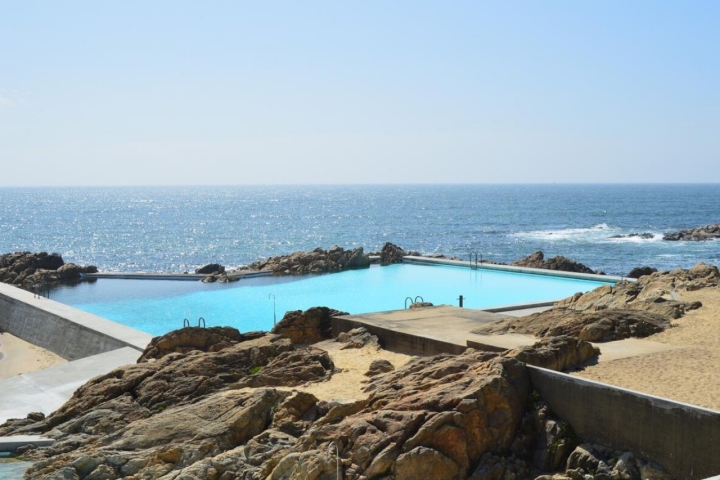 Um mergulho na Piscinas das Marés casa muito bem com um festival de seu nome Marés (foto: CMMatosinhos)