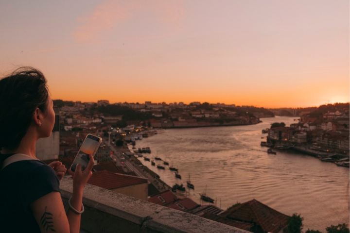 É também uma das melhores vistas sobre o rio e o Porto