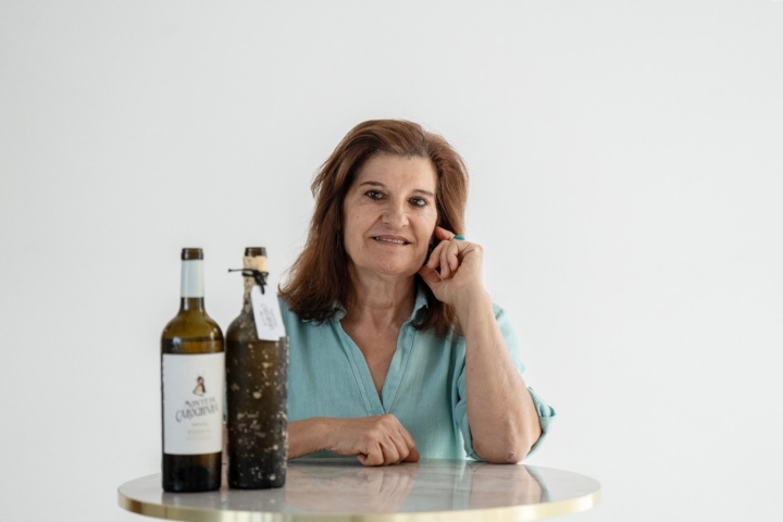 Manuela Macedo, do Monte da Carochinha, aluga uma área ao Porto de Sines para fazer o estágio dos seus vinhos