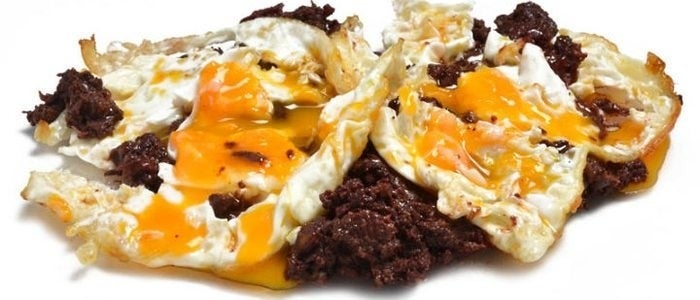 Huevos con morcilla de Índalo Tapas