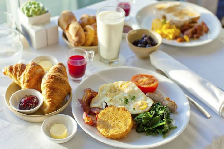 El desayuno es la comida más importante del día.