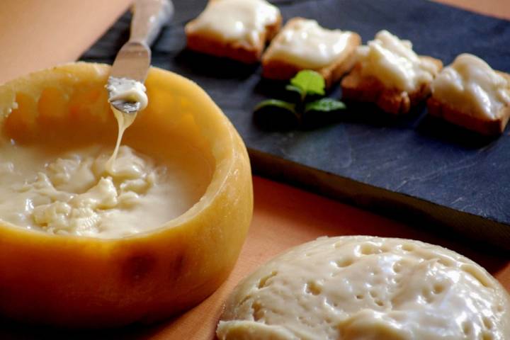 Torta del Casar: modos de preparación para degustar este queso