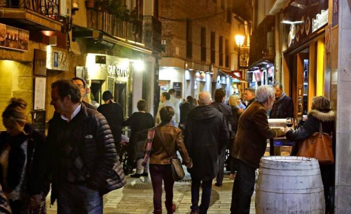 Calle Laurel, Logroño, ambiente nocturno.