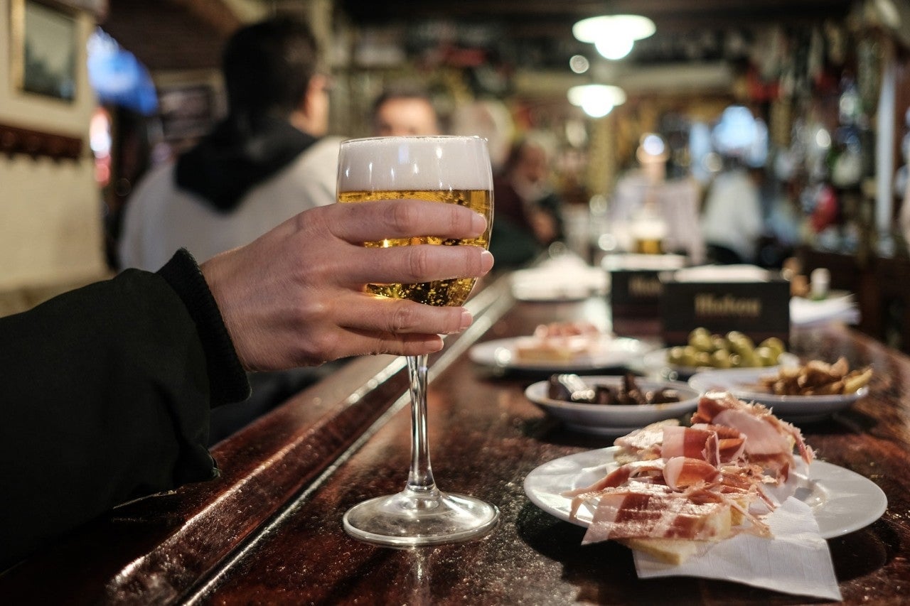 El embutido de la zona, especialmente el jamón, sigue siendo la tapa estrella.