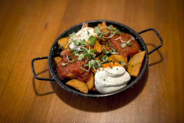 Bravas Plato Plató