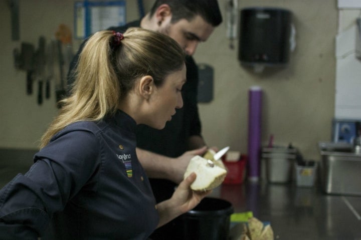 Lucía Freitas, en su restaurante 'A Tafona', en Santiago de Compostela