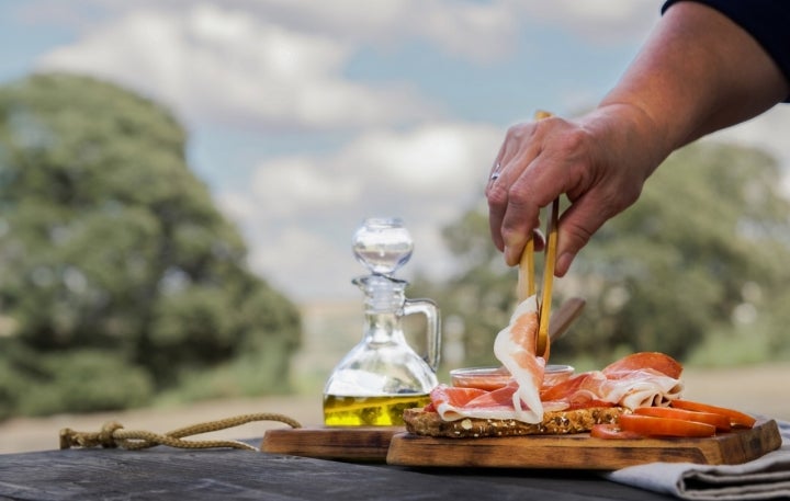 Tostada con jamón y aceite