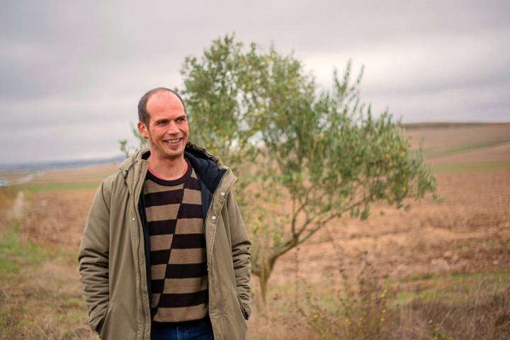 Aceites DO La Rioja: Javier Grijalba, agricultor que produce el aceite 'Al Alba'