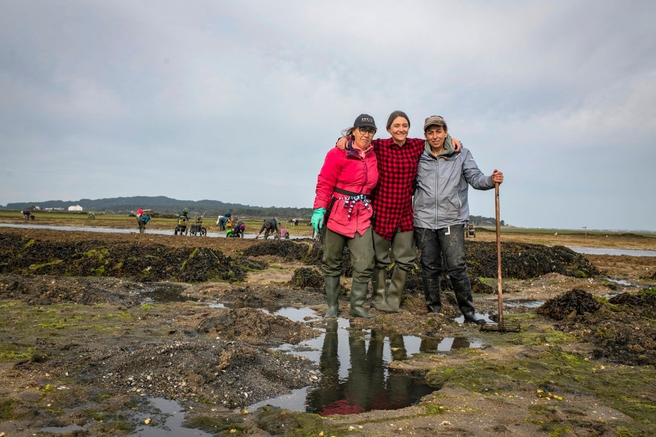 Amas da Terra apertura Lucía y mariscadores