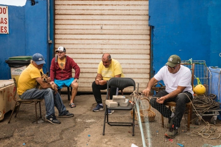 Pescadores de la cofradía de Taliarte (Gran Canaria)