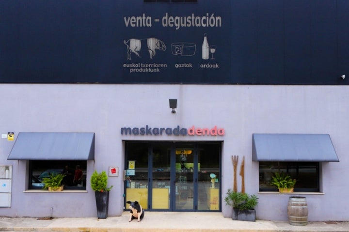 La tienda y restaurante de 'Maskarada' se encuentran a pie de granja.