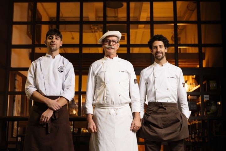 Rafa Gorrotxategi y sus hijos, Joanes y Armintz