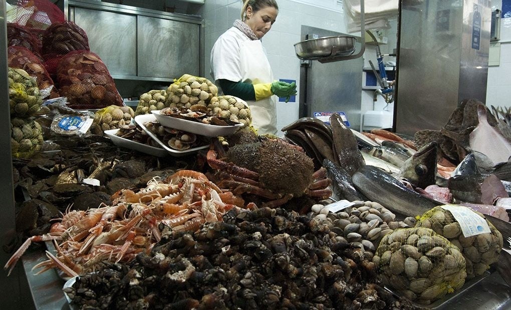 Mercado de Abastos (A Coruña). Bodegón de mariscos.