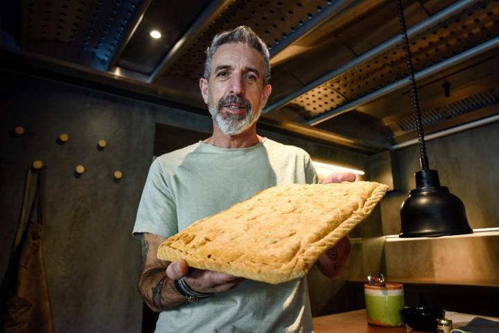 El secreto de la empanada de Pepe Solla es la masa: fina y crujiente.