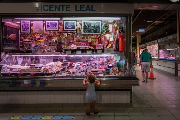 Viviendo el mercado desde pequeños.