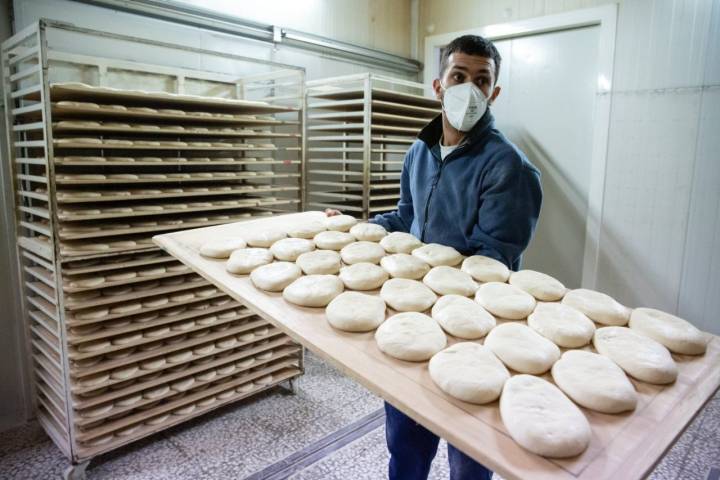 Mollete de Antequera: trabajadores de 'La Molletería'