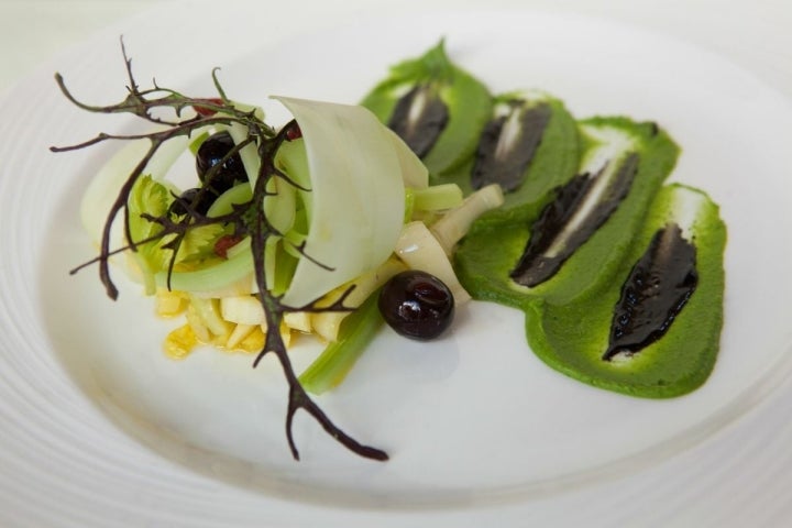 La ensalada de apio con pomada de su troncho y otras verduras del frío