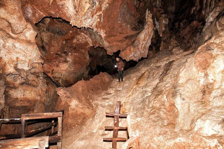 La cueva que descubrieron tres vecinos de Bejes en 1943 y donde se curaban antiguamente los quesos.