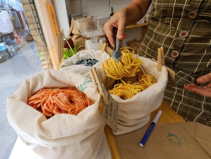 Las célebres pastas de Al Grano, son elaboradas por un italiano en su obrador de Pamplona.