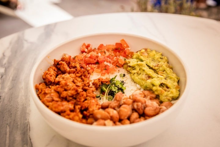 Sorprende el 'poke bowl' con picadillo.