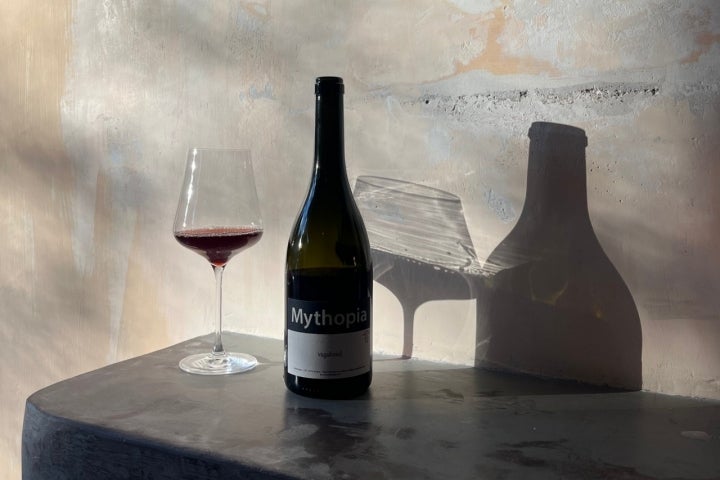 Un pequeño local en Carabanchel con una nutrida carta de vinos. Foto: Luz Verde