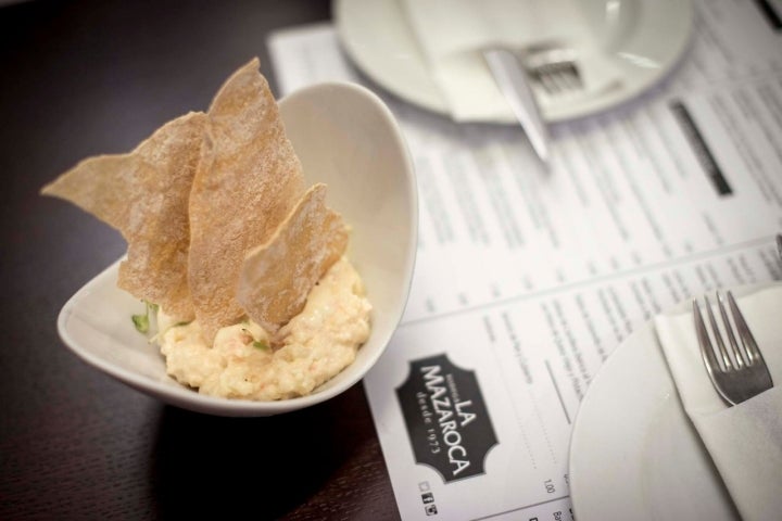 La ensaladilla de gambones con la que el monarca inició el domingo su cena en Arahal.