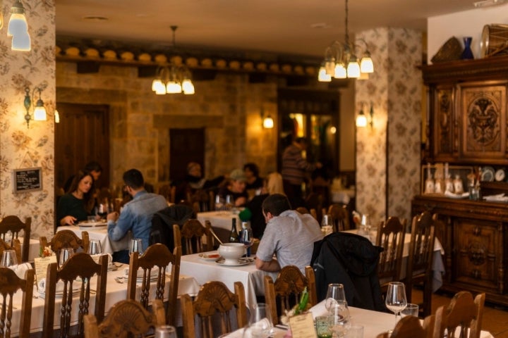 El comedor al inicio de un día de diario en Astorga.