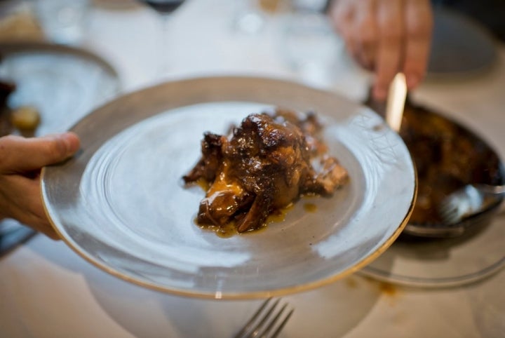 El rabo de toro, otro indiscutible de la gastronomía madrileña.