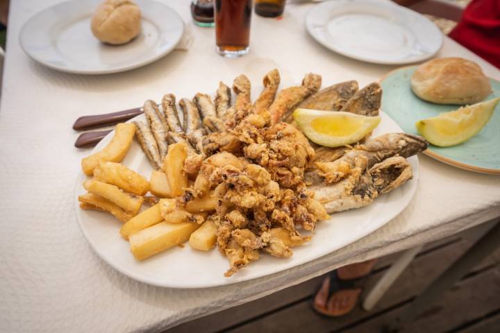 Chiringuito Bombadill (Isla Canela, Huelva) pescaíto frito