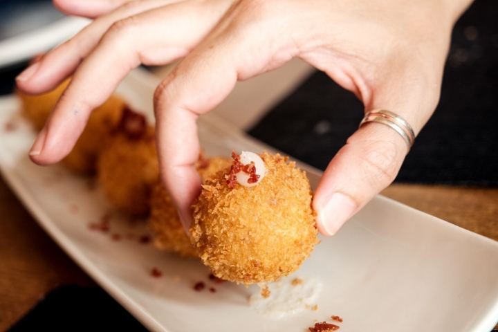 Croqueta de jamón.
