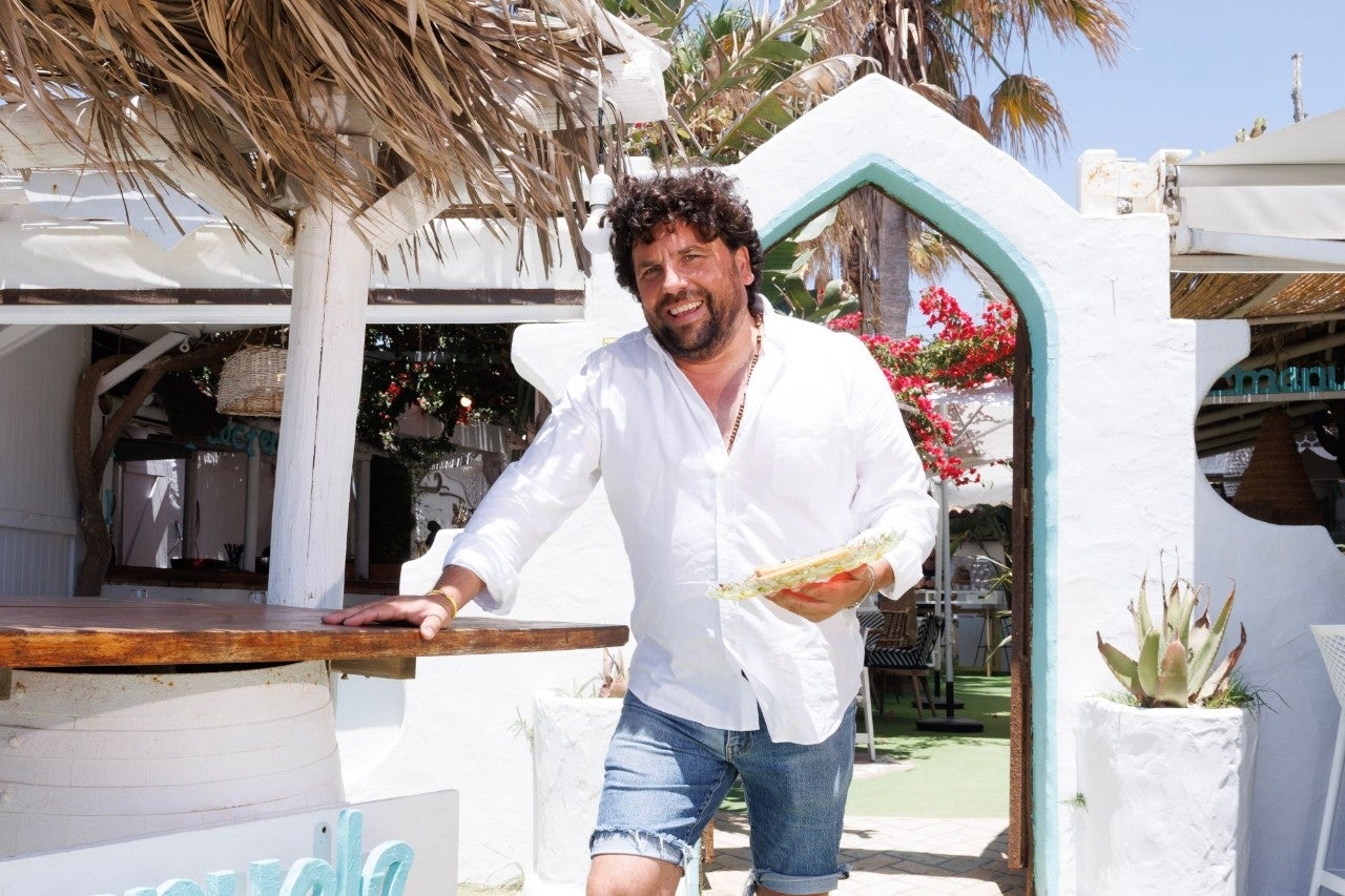 El andaluz que se trae los sabores del mundo a la playa de Chipiona